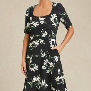 WRINKLE-RESISTANT SQUARE-NECK DRESS Black Floral Medium Tall